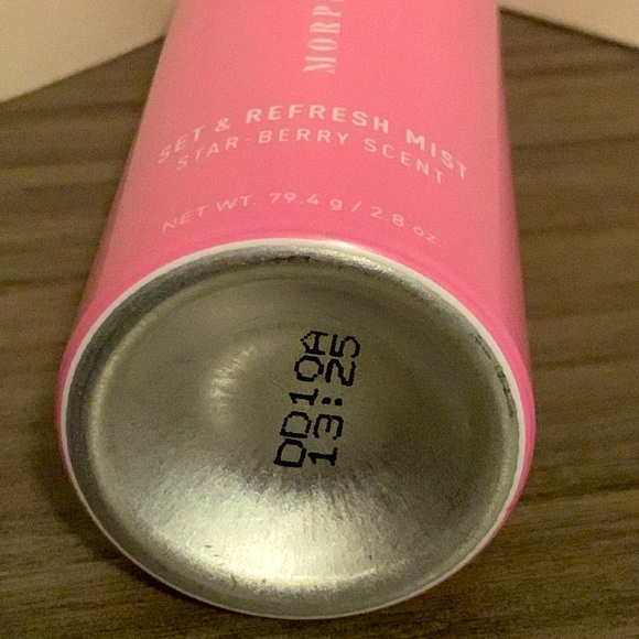Morphe x Jeffree Star NEW Set & Refresh Mist in Star-Berry Scent - Picture 3 of 5